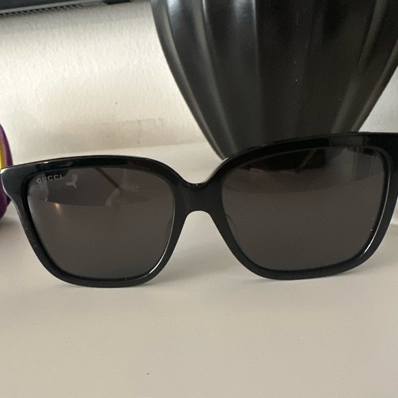 Gucci BLACK & gold TOW BP 37690 trendy sunglasses - Picture 6 of 14